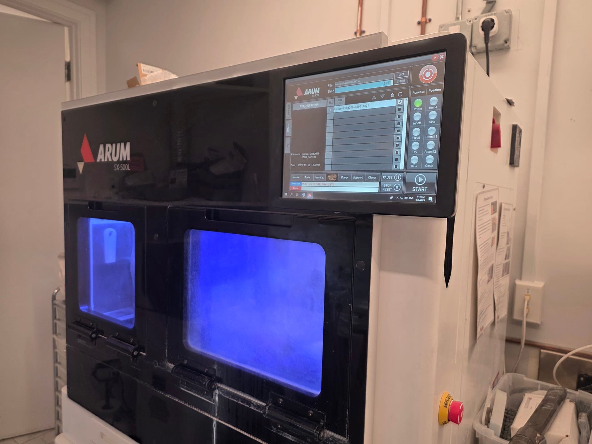 Arum 5X-500L milling machine in the in-house laboratory at Tetri’s Smile, Sunny Isles Beach